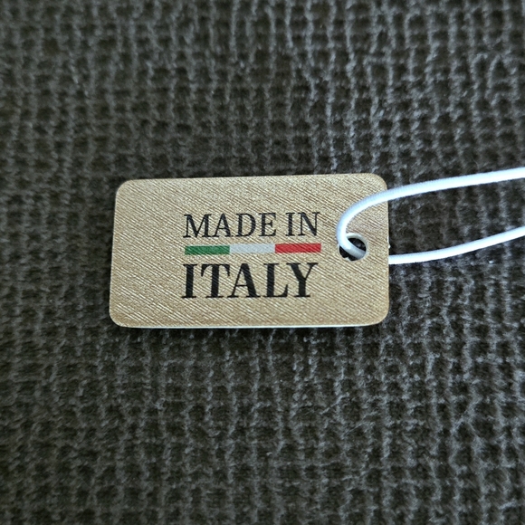 Mia Fiore Embossed Gold💛 Crescent Moon🌙 and Sun☀️ Adjustable Slide Necklace - Picture 5 of 16